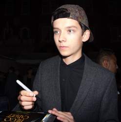 Asa Butterfield