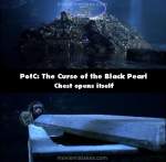 Pirates of the Caribbean: The Curse of the Black Pearl mistake picture